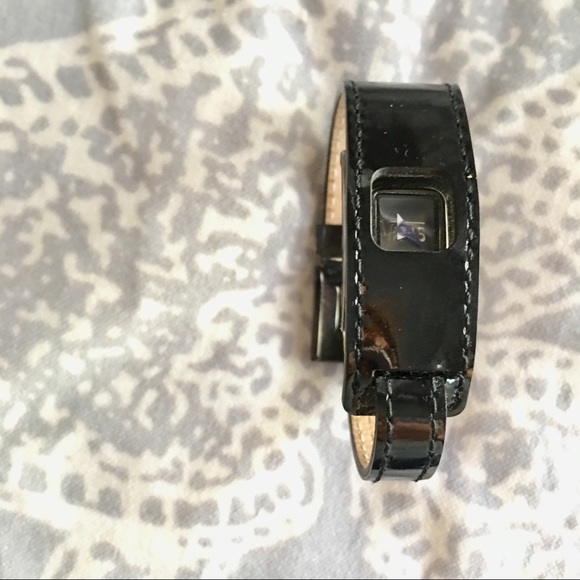 vans off the wall watch